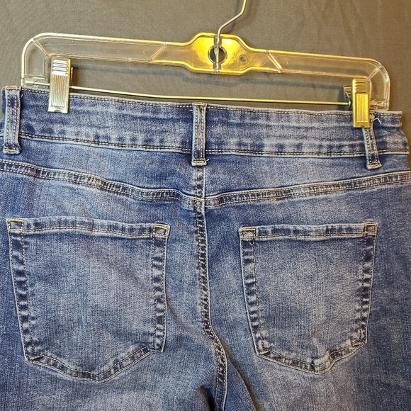 Maurices MJean Flare Leg Jeans Size 8 - Picture 7 of 9